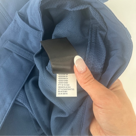 The North Face Cargo Short 8" Blue Multi Pocket Men's Size 34 Athletic Casual - Picture 11 of 15